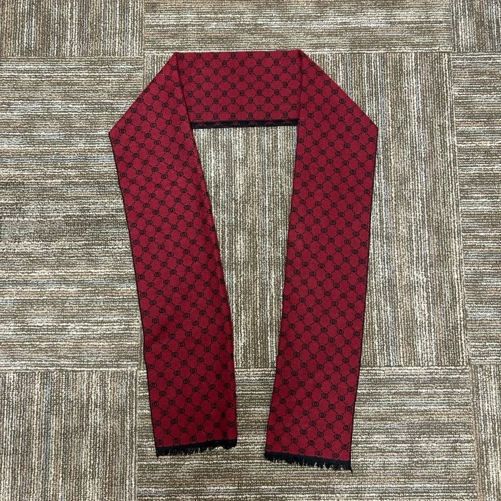 Gucci Scarf Shawl Red Black Stole GG Logo Unisex Wool Muffler Made in Italy